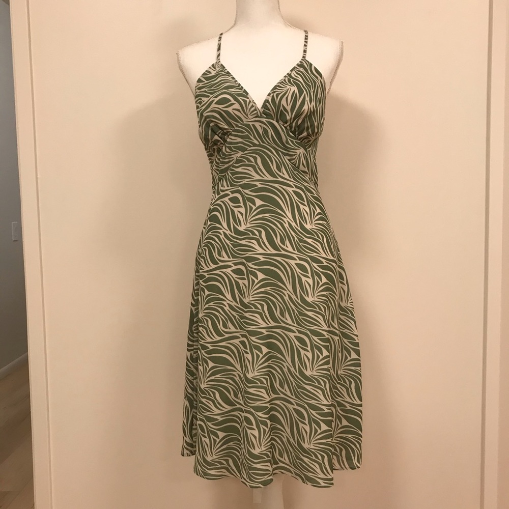 Vintage Green Tropical V-Neck Flowy Dress